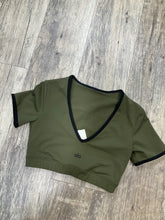 Load image into Gallery viewer, Alo T-short size XS
