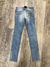 Load image into Gallery viewer, Diesel W Size 2
