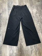 Load image into Gallery viewer, Alo pants as is size L
