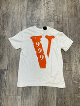 Load image into Gallery viewer, VLone Men’s Size M
