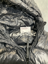 Load image into Gallery viewer, Tna Outerwear Extra Extra Small

