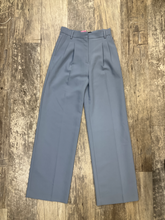 Load image into Gallery viewer, Zara Khakis Size Extra Small
