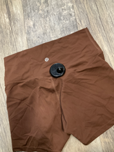 Load image into Gallery viewer, Lululemon Athletic Shorts Size Medium
