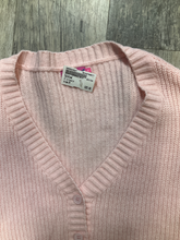 Load image into Gallery viewer, Edikted Sweater Size Medium
