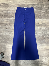 Load image into Gallery viewer, Lululemon Khakis Size Large
