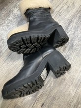 Load image into Gallery viewer, Marc Fisher Boots Womens 6.5
