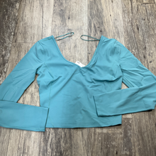 Load image into Gallery viewer, Lululemon Athletic Top Size Small
