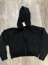 Load image into Gallery viewer, Aritzia Sweatshirt Size Small
