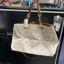 Load image into Gallery viewer, Michael Kors Purse
