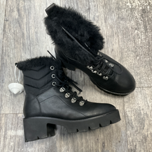 Load image into Gallery viewer, Boots Womens 5

