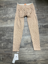 Load image into Gallery viewer, Athletic Pants Size Medium
