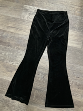 Load image into Gallery viewer, Juicy Couture Khakis Size Large

