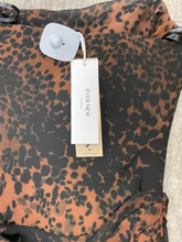 Load image into Gallery viewer, Maxi Dress Size Small

