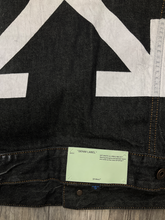 Load image into Gallery viewer, Off White Outerwear Size Large
