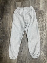 Load image into Gallery viewer, Brandy Melville Khakis Size Small
