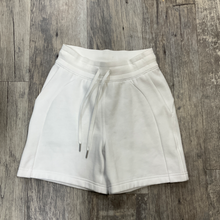 Load image into Gallery viewer, Lululemon Shorts Size Extra Small
