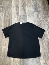Load image into Gallery viewer, Lululemon T-shirt Size Extra Large
