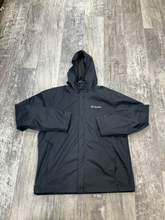 Load image into Gallery viewer, Women’s Columbia Outerwear Size Large
