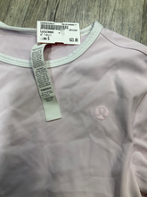 Load image into Gallery viewer, Lululemon T-Shirt Size Small
