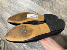 Load image into Gallery viewer, Coach Dress Shoes Womens 7
