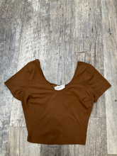 Load image into Gallery viewer, Lululemon Athletic Top Size Medium
