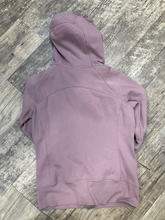 Load image into Gallery viewer, Lululemon Sweater Size Medium
