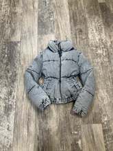 Load image into Gallery viewer, Garage Outerwear Size Extra Small
