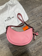 Load image into Gallery viewer, Coach Purse
