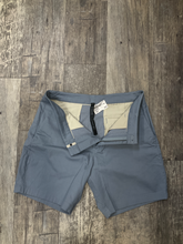 Load image into Gallery viewer, Lululemon Shorts Size Medium
