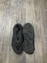Load image into Gallery viewer, Sandals Mens 10.5
