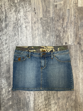 Load image into Gallery viewer, Roca Wear Short Skirt Size Small
