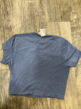 Load image into Gallery viewer, Lululemon T-Shirt Size Small
