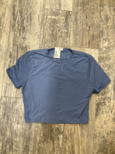 Load image into Gallery viewer, Lululemon T-Shirt Size Small
