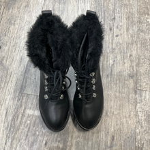 Load image into Gallery viewer, Boots Womens 5
