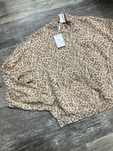 Load image into Gallery viewer, Sweatshirt Size Large
