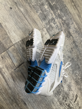 Load image into Gallery viewer, Nike Womens Athletic Shoes Womens 6
