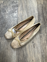 Load image into Gallery viewer, Casual Shoes Womens 8
