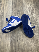Load image into Gallery viewer, Nike Casual Shoes Womens 7
