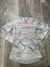Load image into Gallery viewer, Lululemon Long Sleeve Top Size Small

