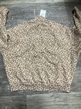 Load image into Gallery viewer, Sweatshirt Size Large
