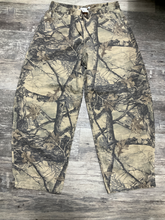 Load image into Gallery viewer, Oak + Fort Khakis Size Large
