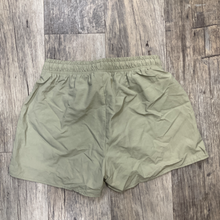 Load image into Gallery viewer, Alo Shorts Size Small
