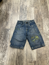 Load image into Gallery viewer, Shorts Size Small
