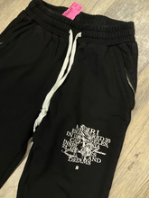 Load image into Gallery viewer, Khakis Size Small
