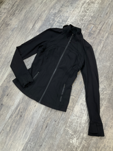 Load image into Gallery viewer, Lululemon Long Sleeve Top Size Medium
