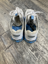 Load image into Gallery viewer, Nike Womens Athletic Shoes Womens 6
