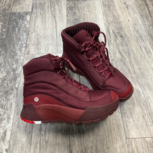 Load image into Gallery viewer, Lululemon Boots Womens 10
