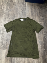 Load image into Gallery viewer, Lululemon Athletic Top Size Medium
