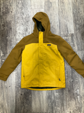 Load image into Gallery viewer, Women’s Patagonia Heavy Outerwear Size Extra Small *as is
