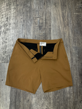 Load image into Gallery viewer, Lululemon Shorts Size Medium
